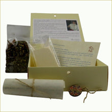 Carica l'immagine nel visualizzatore di Gallery, Scatola illustrata con miscela di tè ECO - RIFLESSI DI LUCE