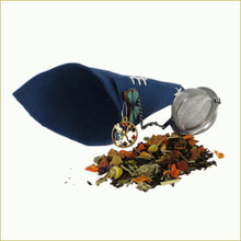 Carica l'immagine nel visualizzatore di Gallery, cofanetto in legno - tenerezza