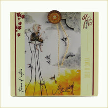 Carica l'immagine nel visualizzatore di Gallery, scatola illustrata con miscela di tè bio - cielo di carta