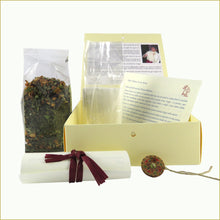 Carica l'immagine nel visualizzatore di Gallery, scatola illustrata con tisana bio - pensieri soffiati